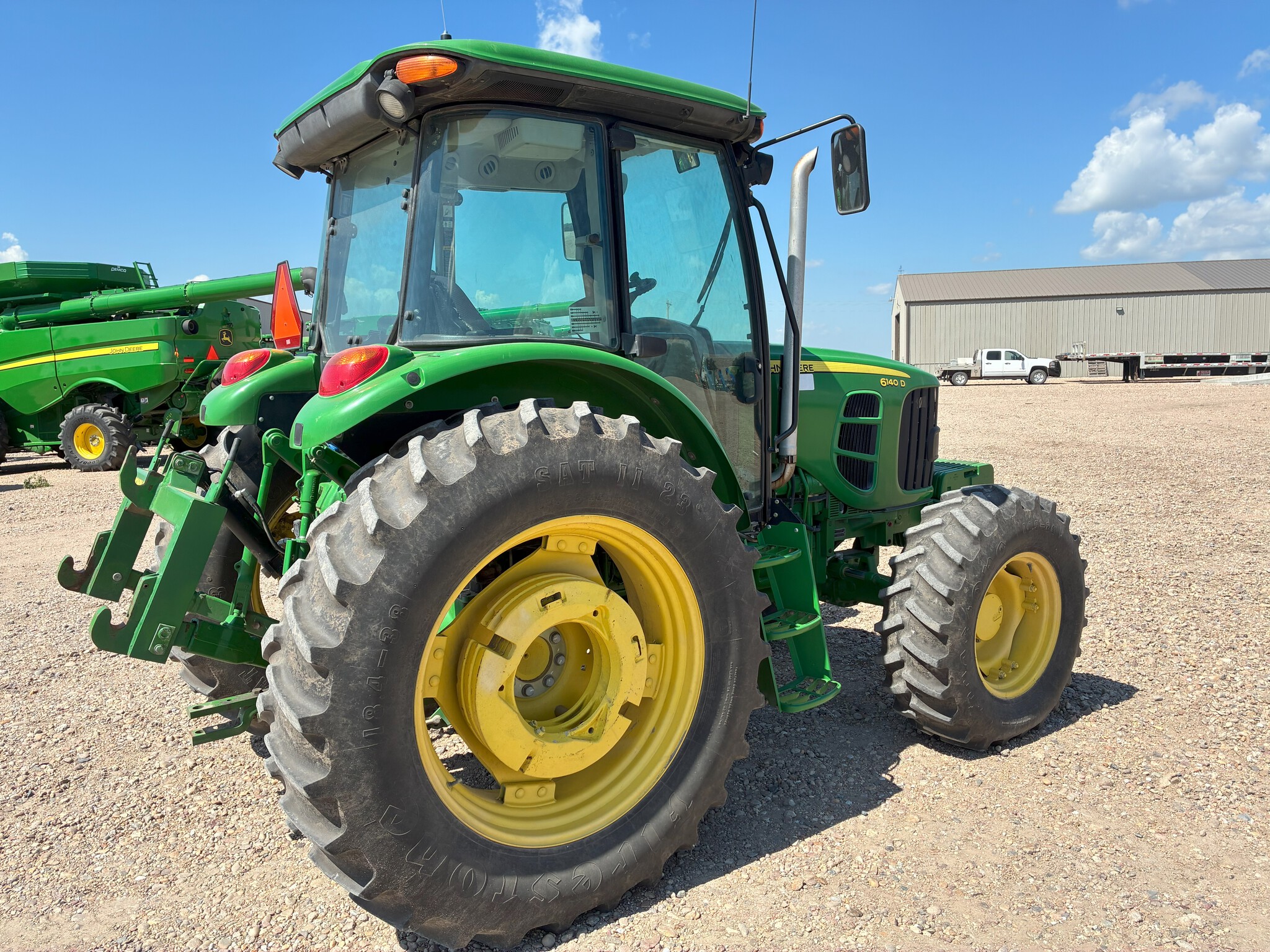 2012 John Deere 6140D Image 5