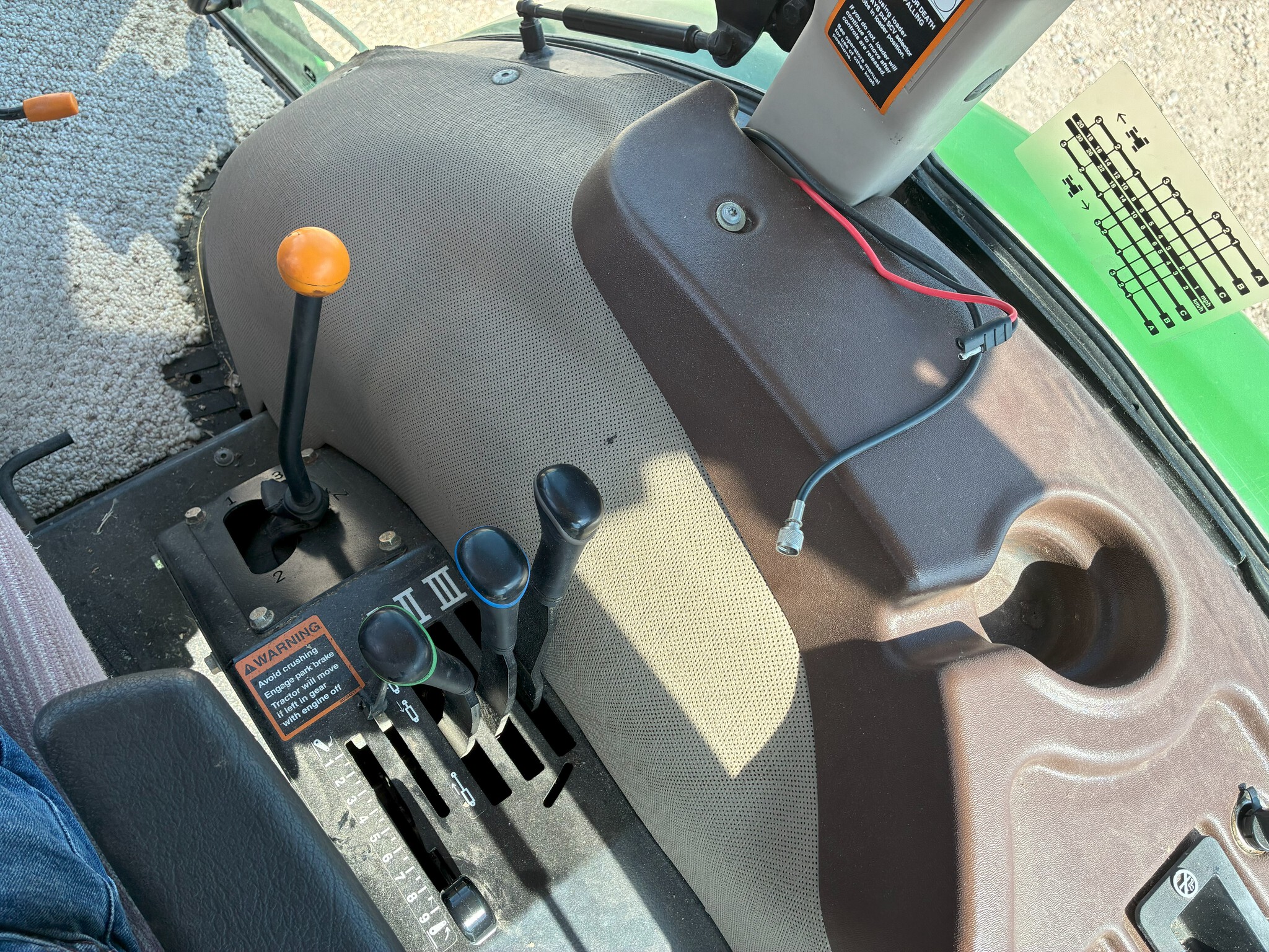 2012 John Deere 6140D Image 9