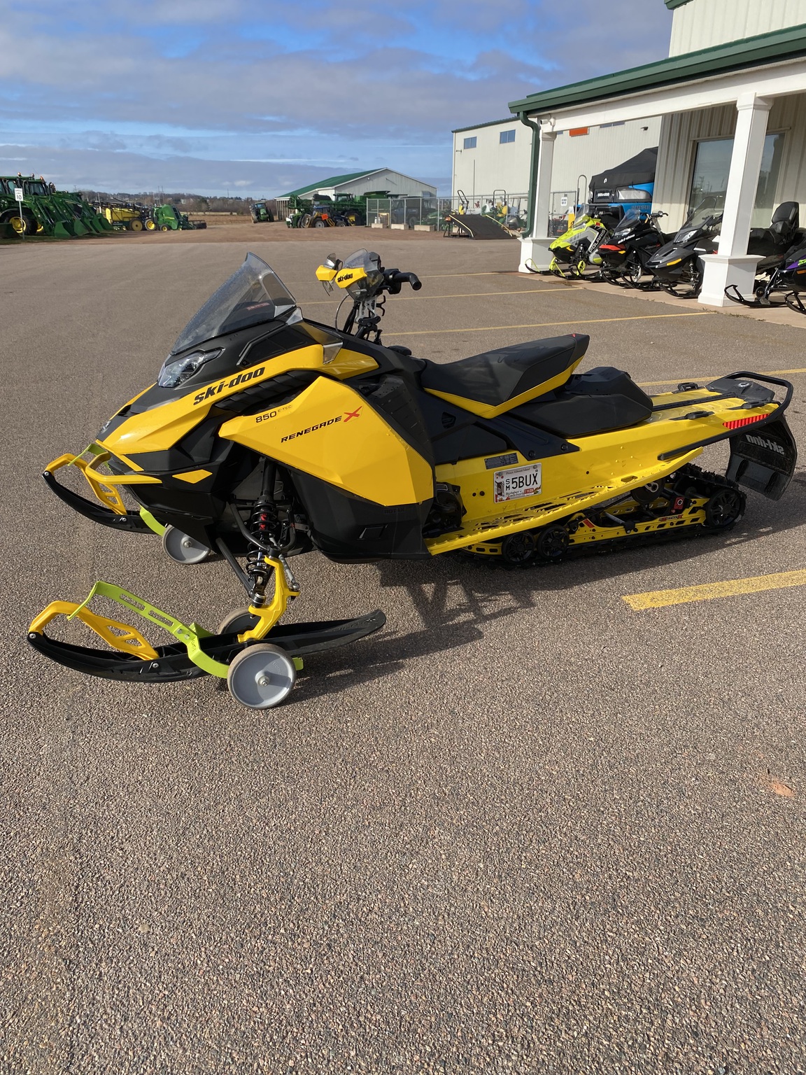 2023 Ski Doo Renegade X-RS 850 Image 1