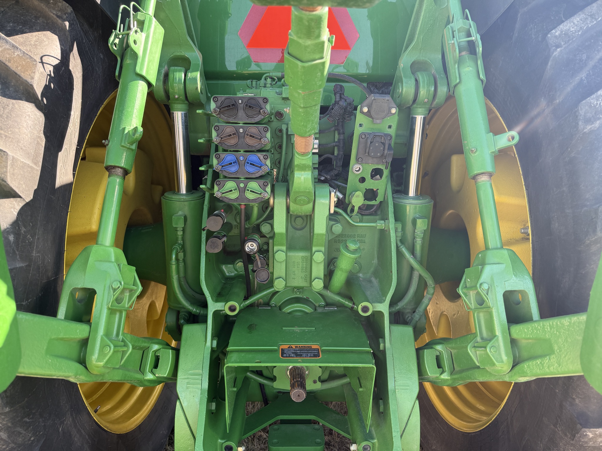 2013 John Deere 8310R Image 11
