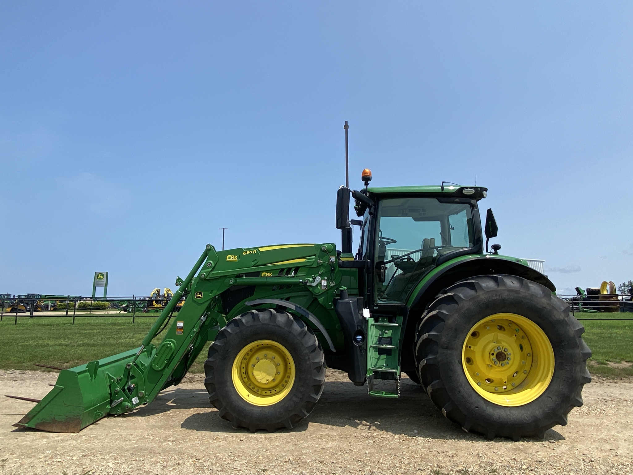 2017 John Deere 6175R Image 8