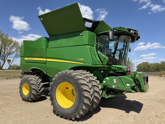 John Deere S780