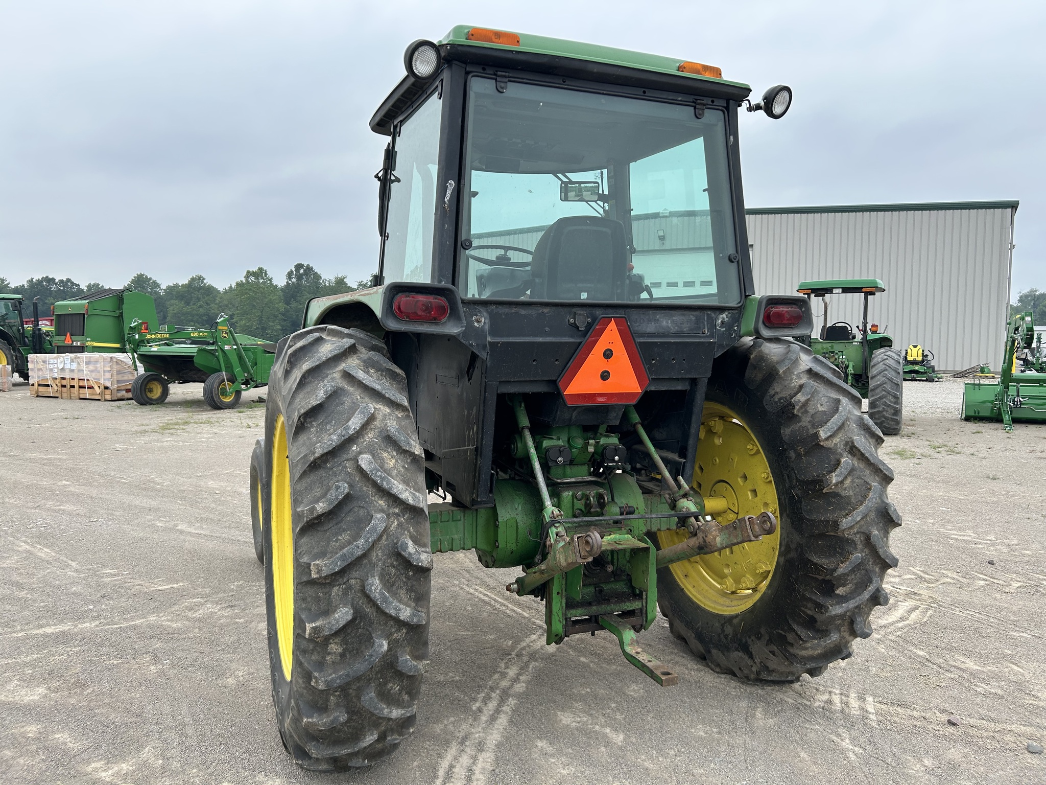 1992 John Deere 3055 Image 3