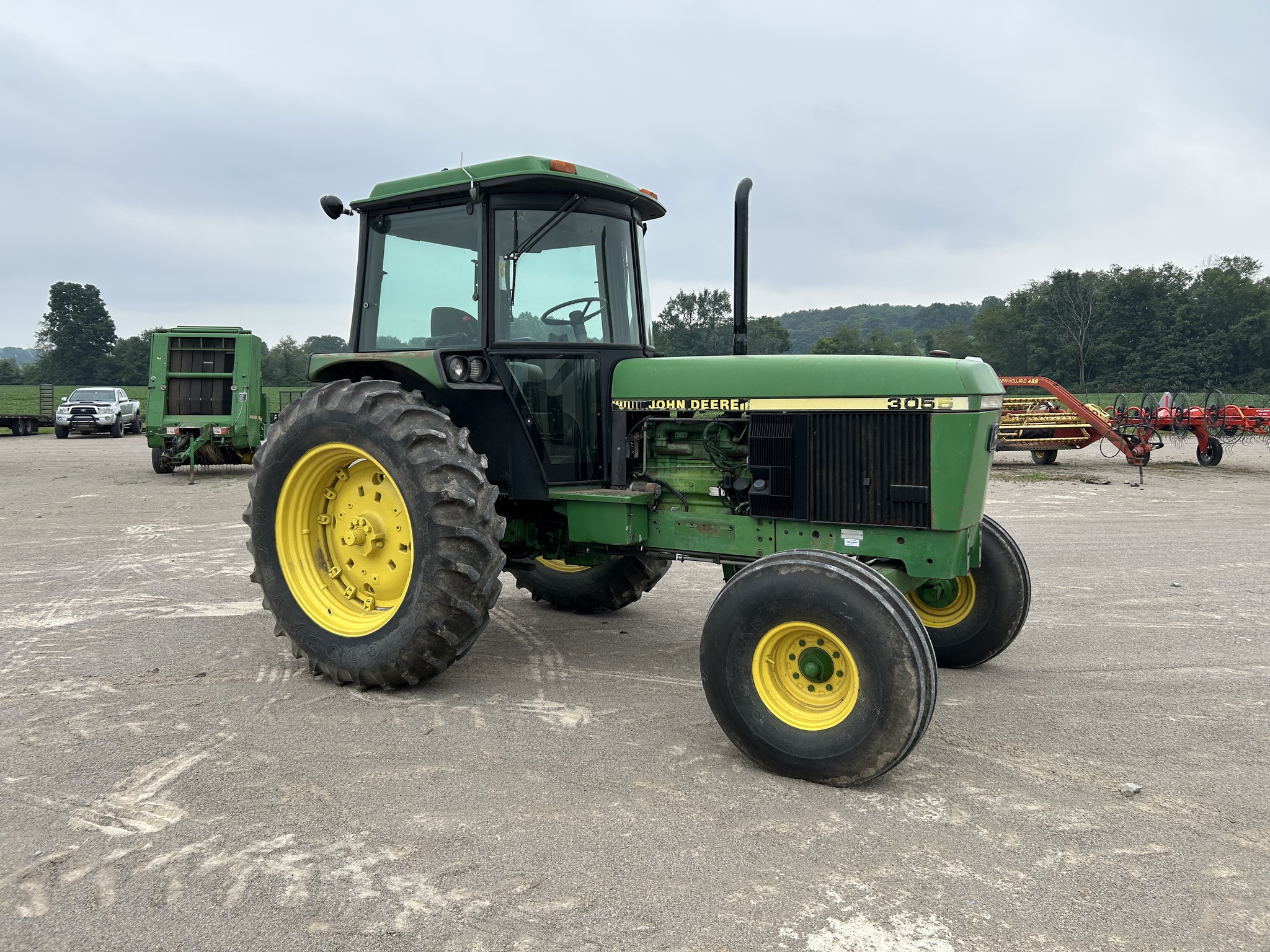 1992 John Deere 3055 Image 6