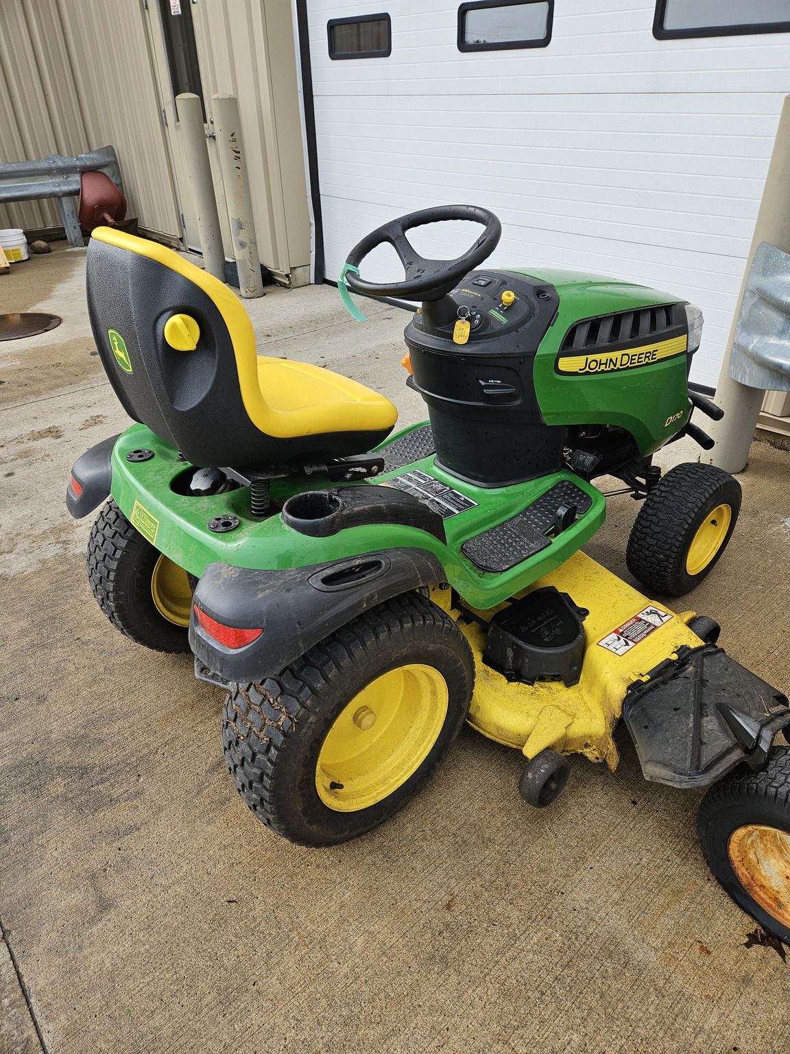 2013 John Deere D170 Image 3