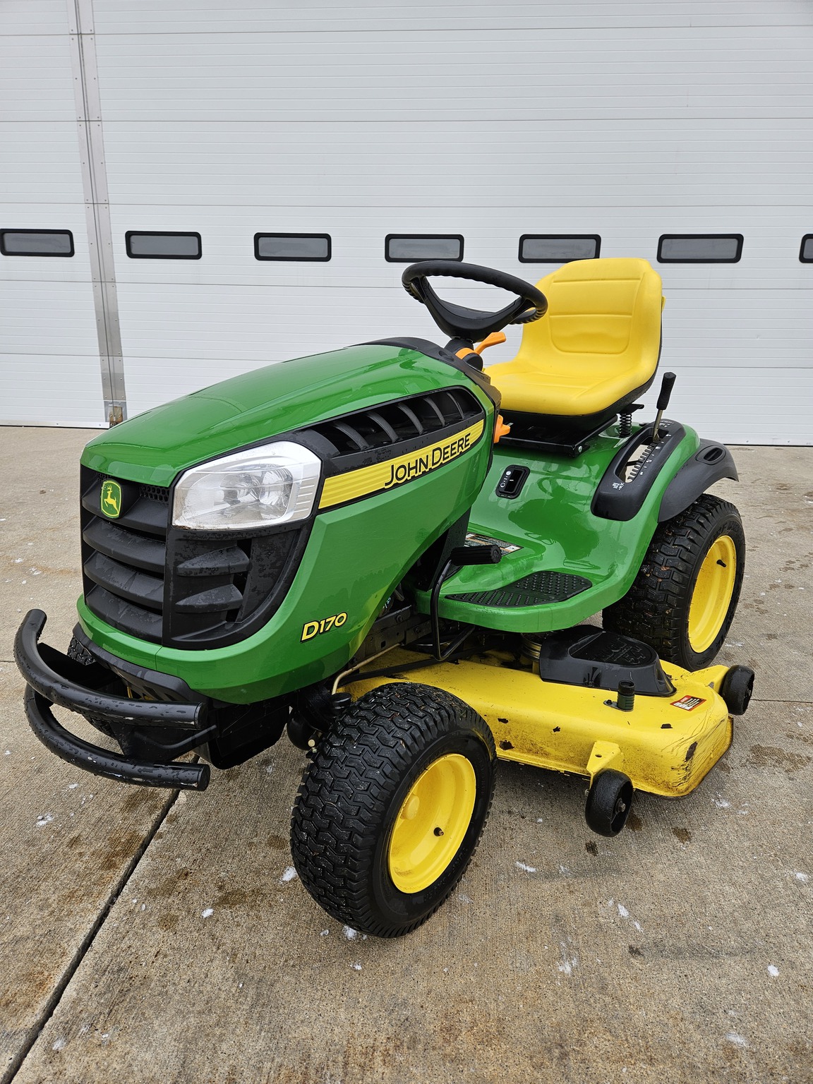 2013 John Deere D170 Image 1