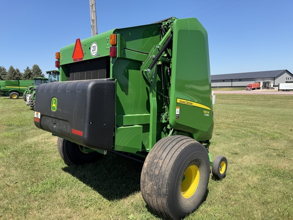 2021 John Deere 560M - Photo3
