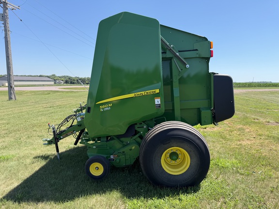 2021 John Deere 560M - Photo6