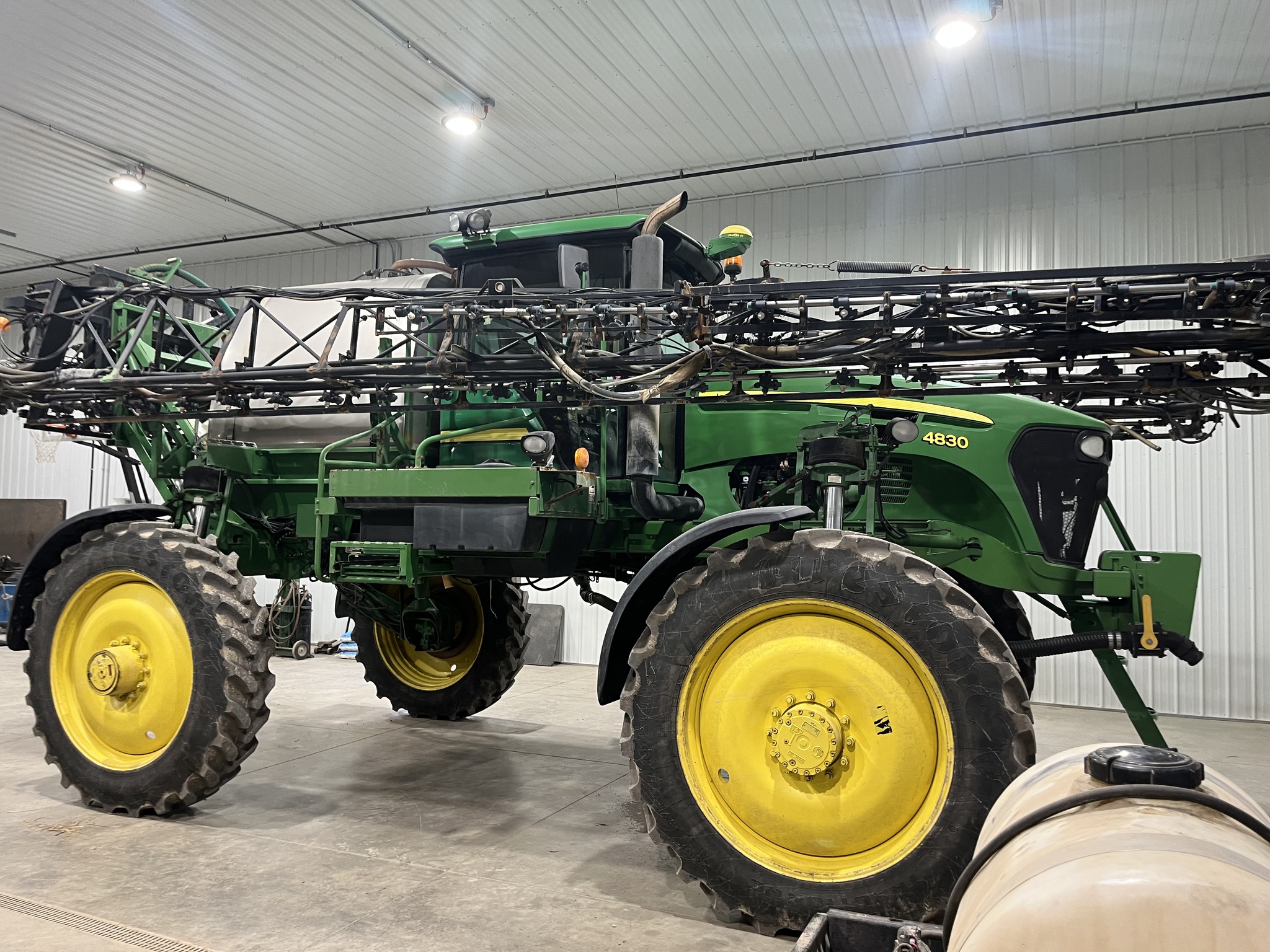 2008 John Deere 4830 Image 2