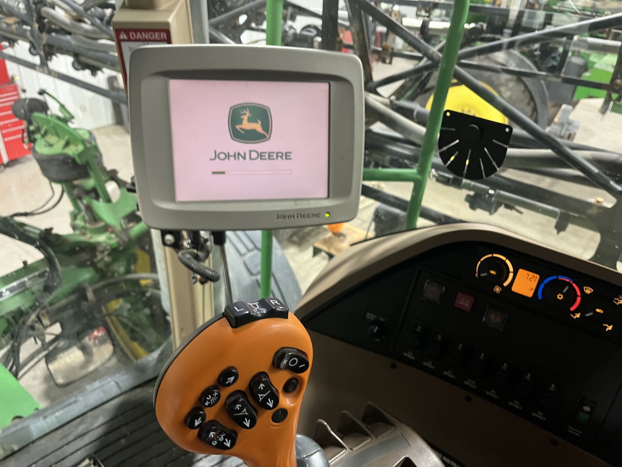 2008 John Deere 4830 Image 19