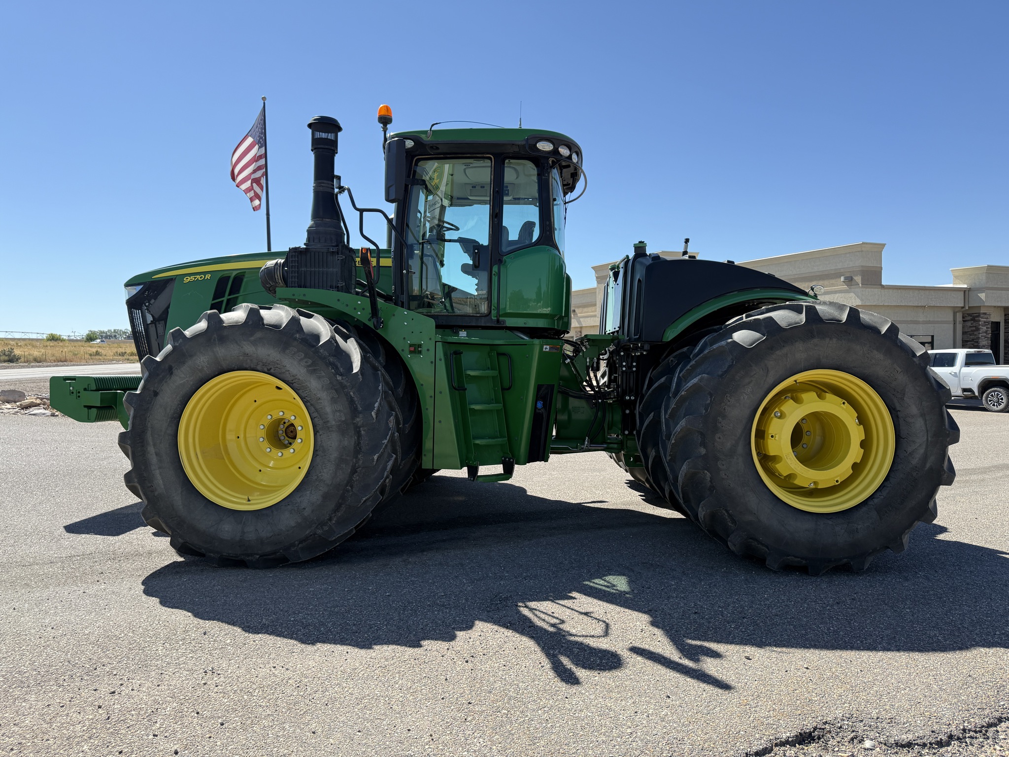 2021 John Deere 9570R Image 2