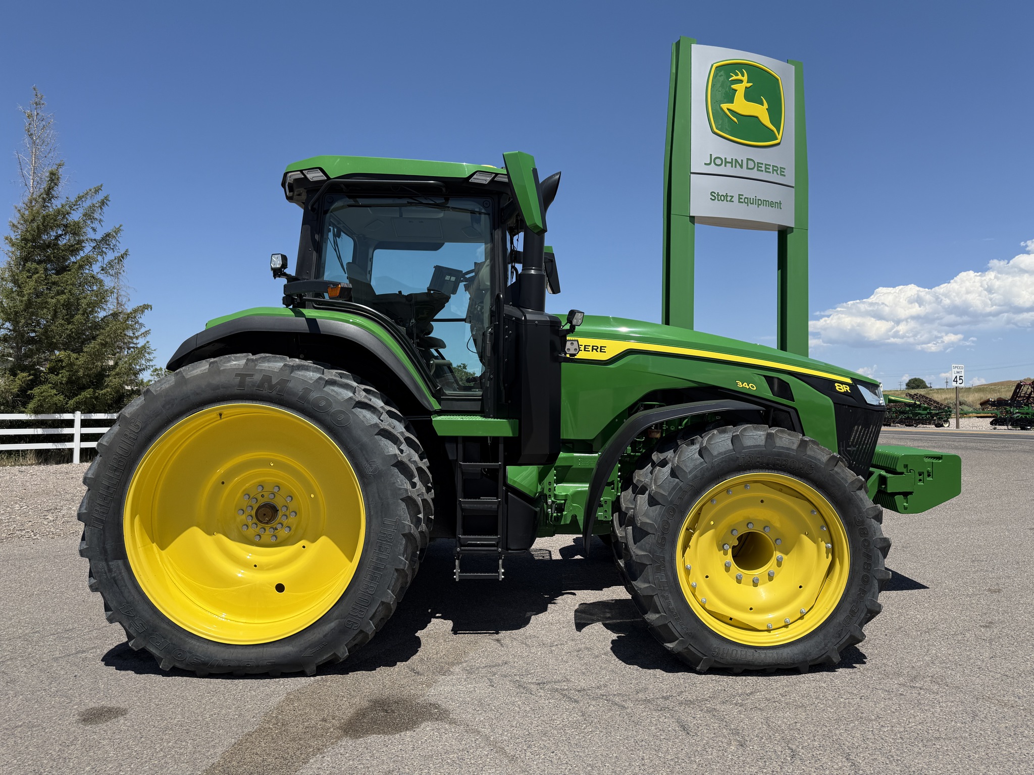 2024 John Deere 8R 340 Image 6