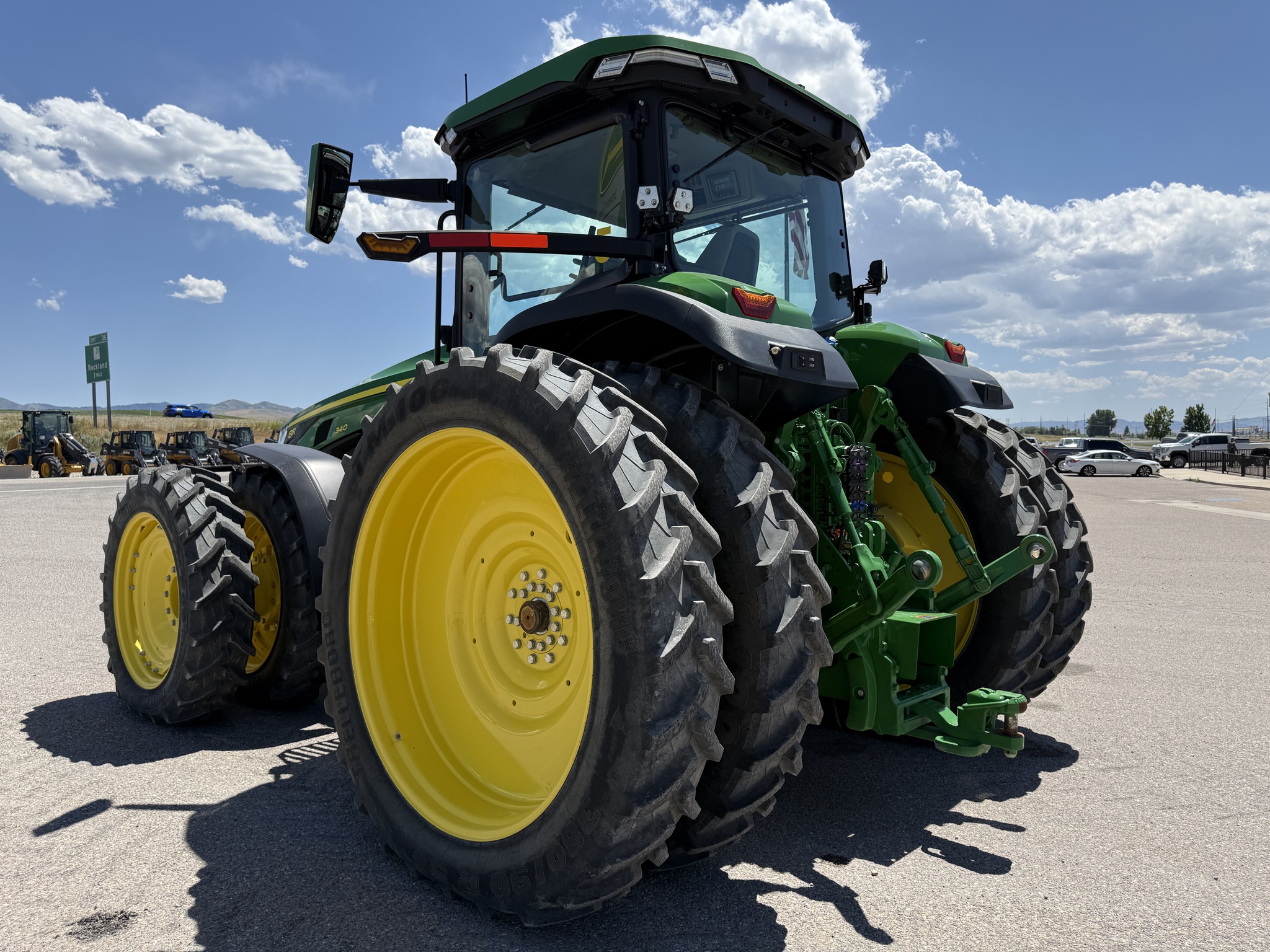 2024 John Deere 8R 340 Image 3