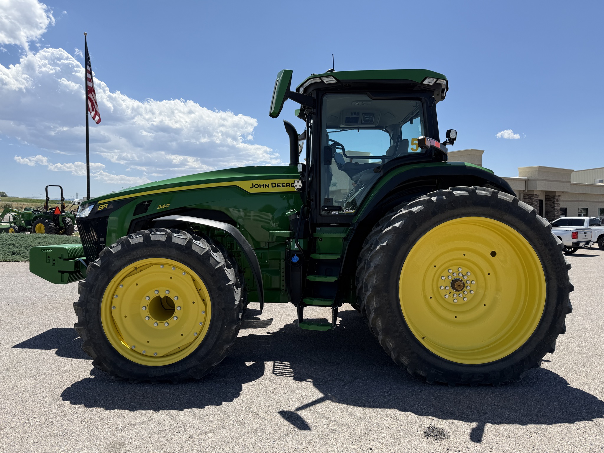 2024 John Deere 8R 340 Image 2