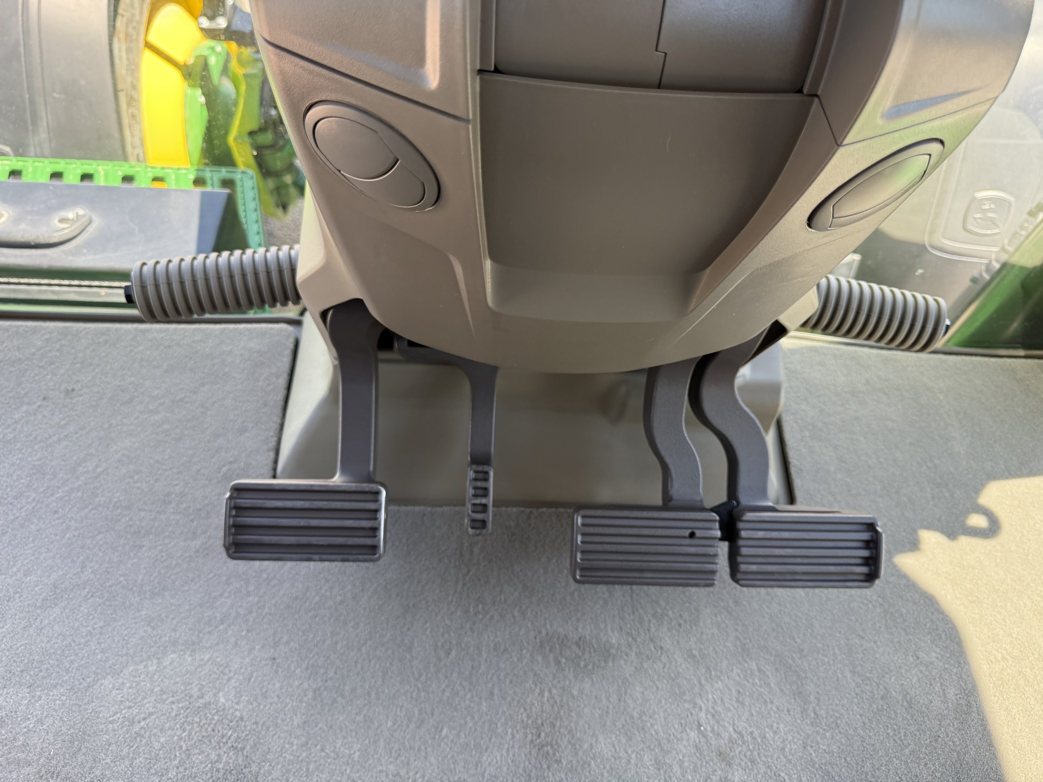 2024 John Deere 8R 340 Image 12