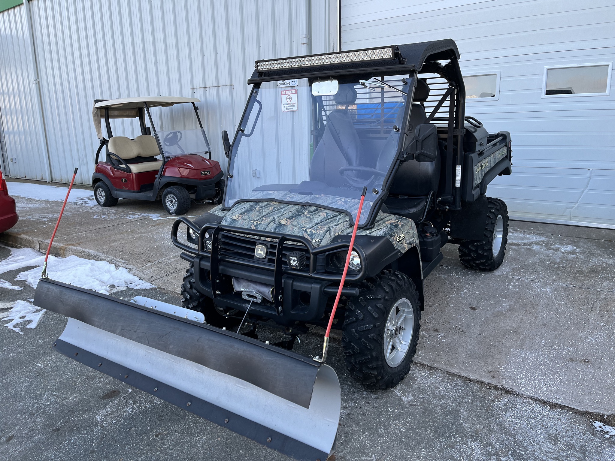 2011 John Deere XUV 825i Image 4