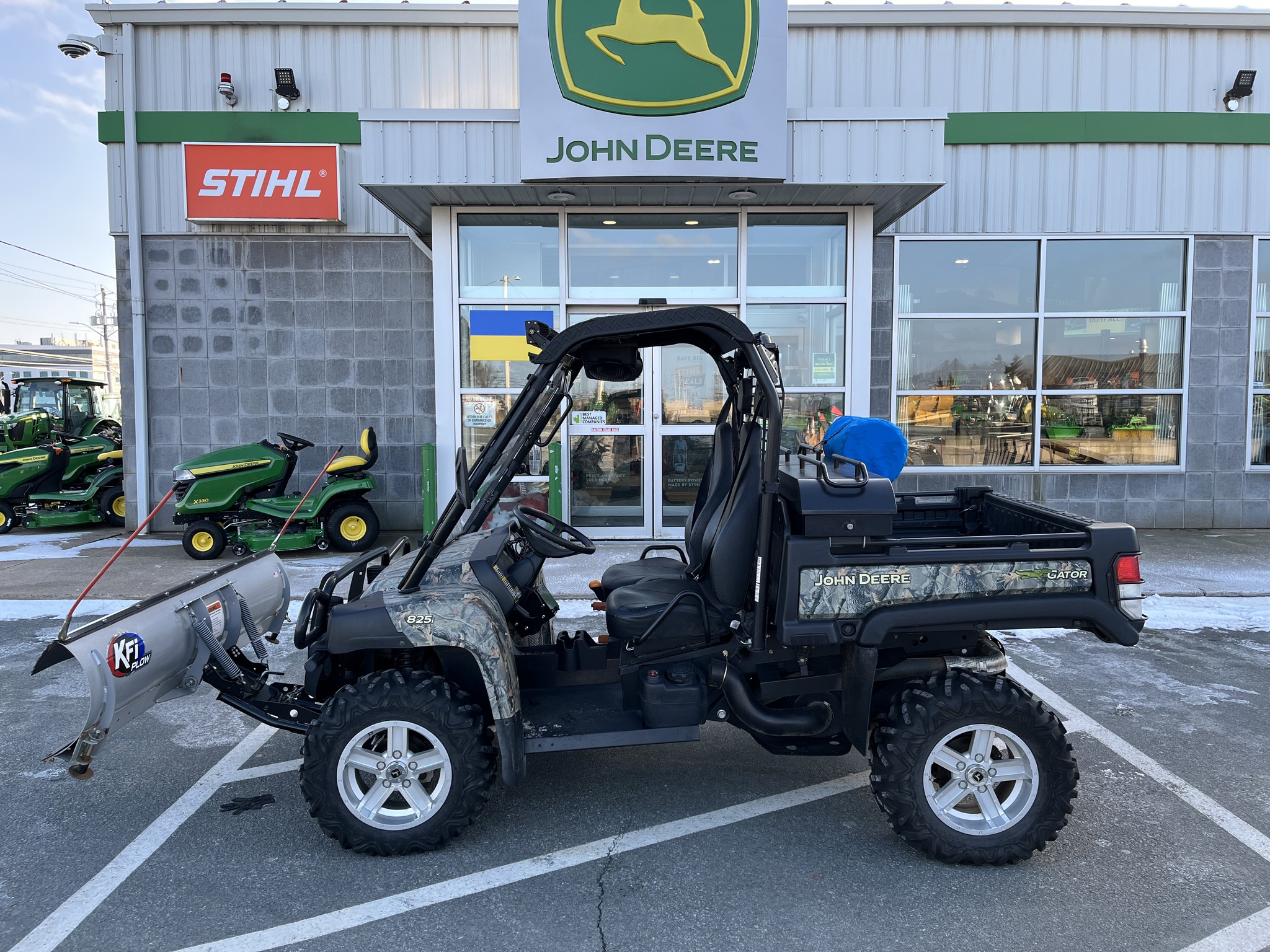 2011 John Deere XUV 825i Image 8