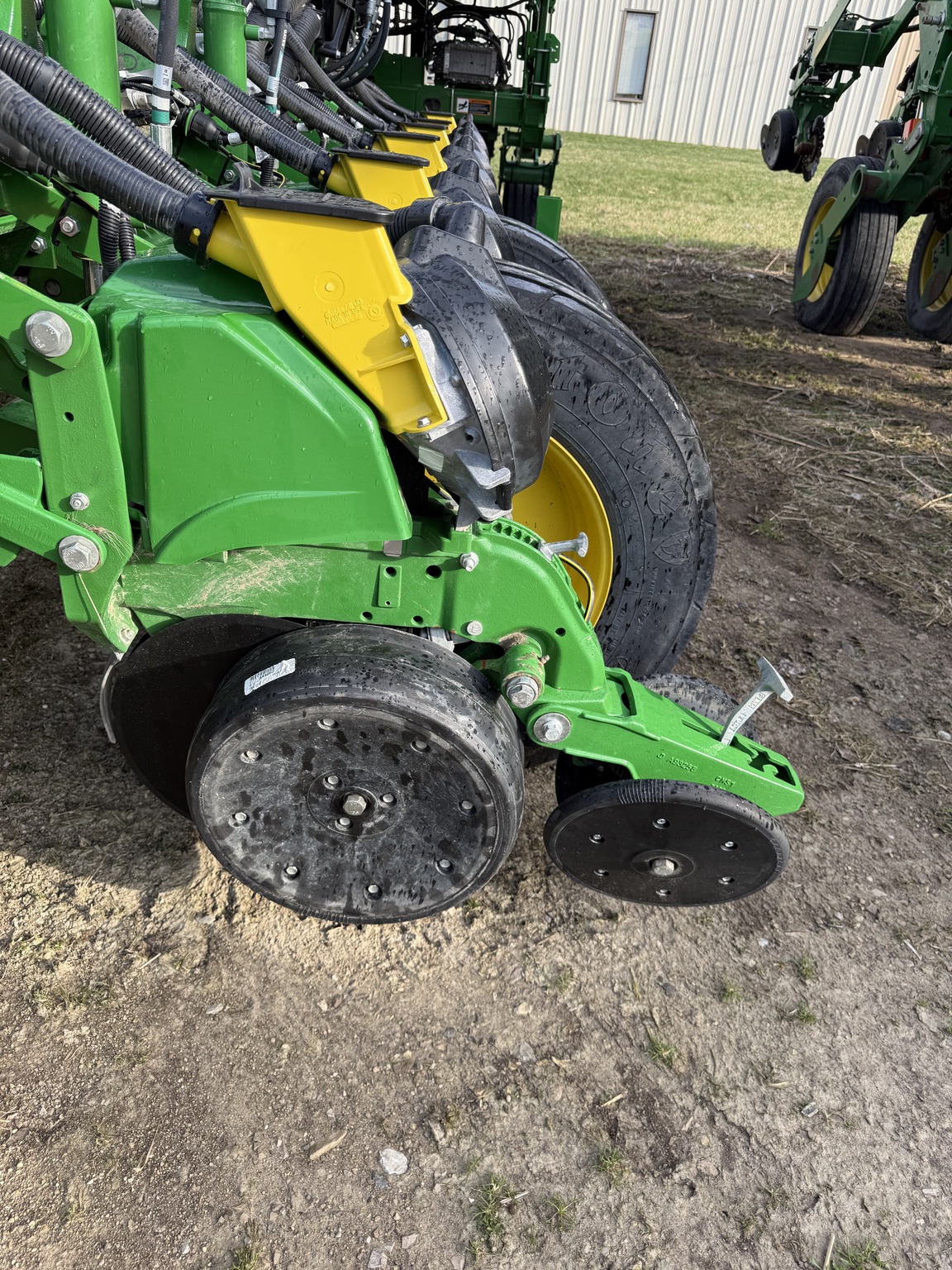 2023 John Deere 1775NT Image 2
