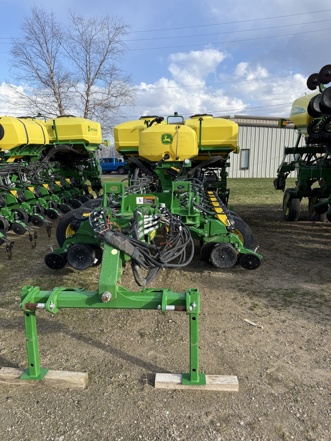 2023 John Deere 1775NT Image 1