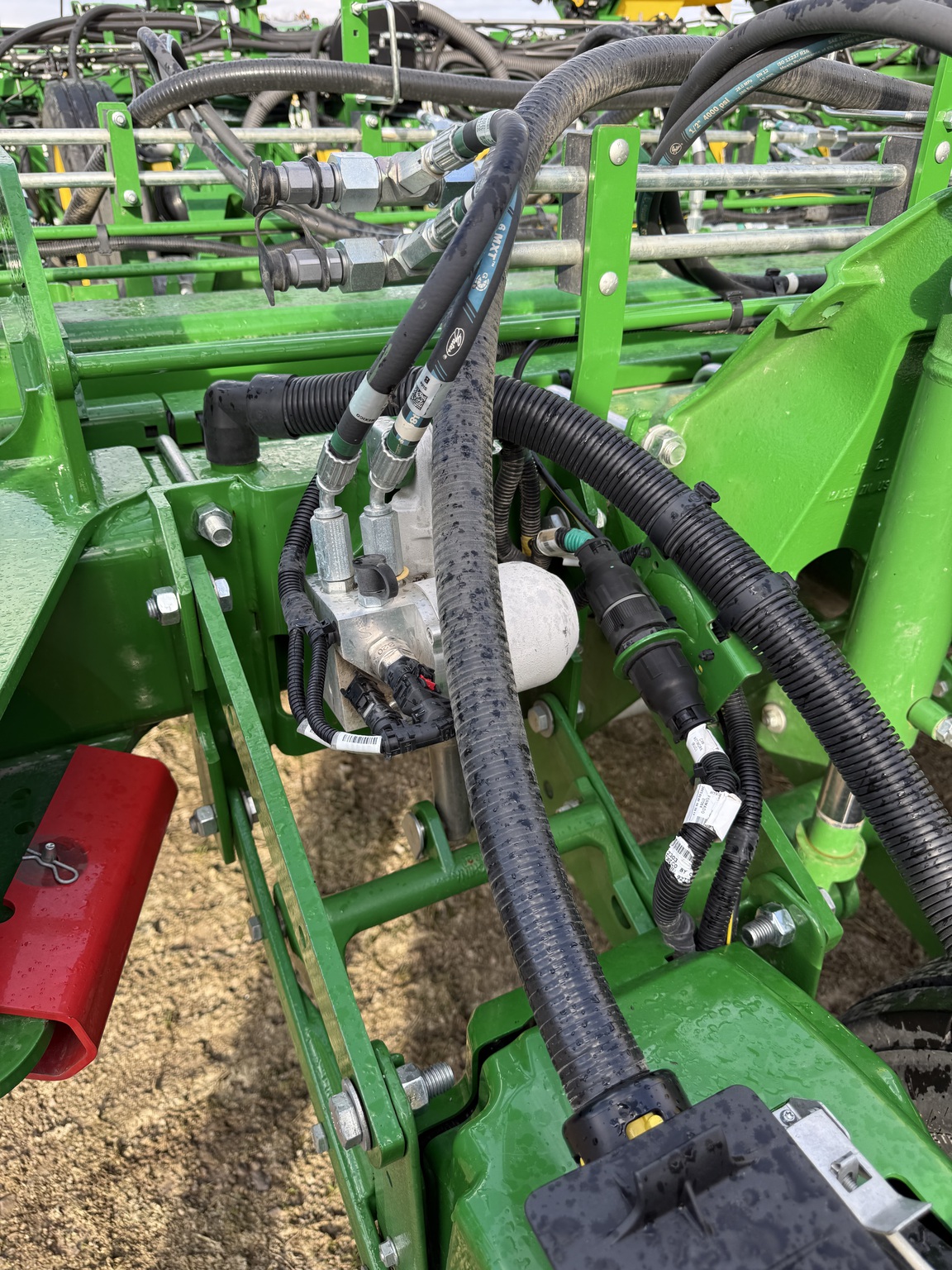 2023 John Deere 1775NT Image 3