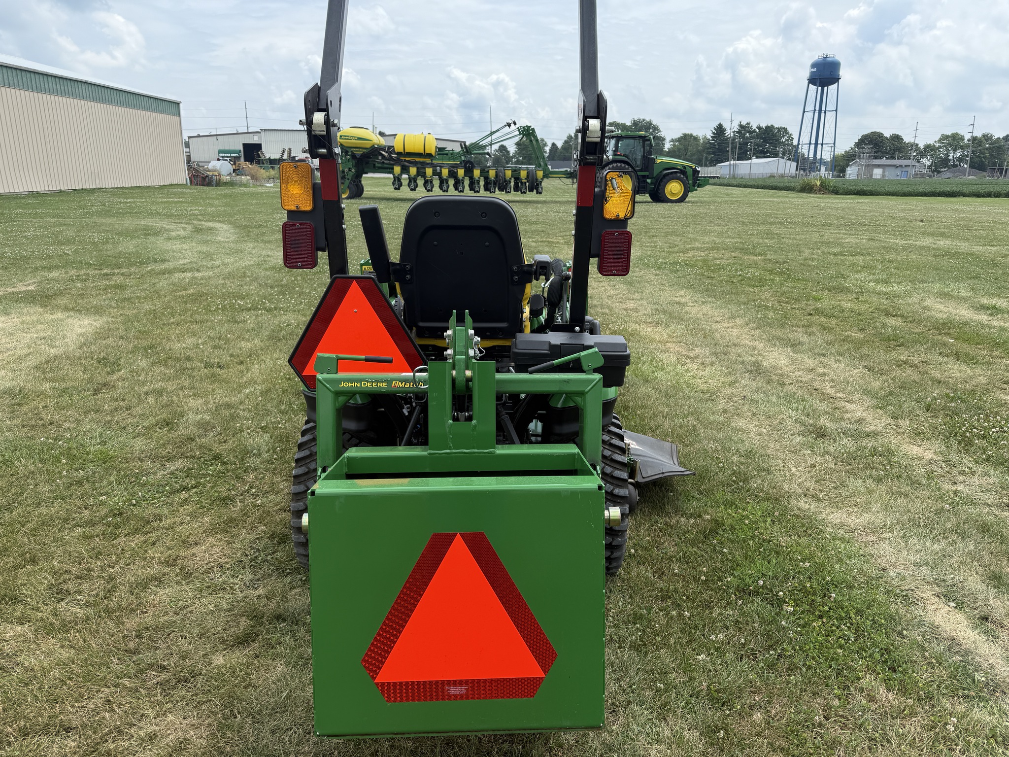 2022 John Deere 1025R Image 7