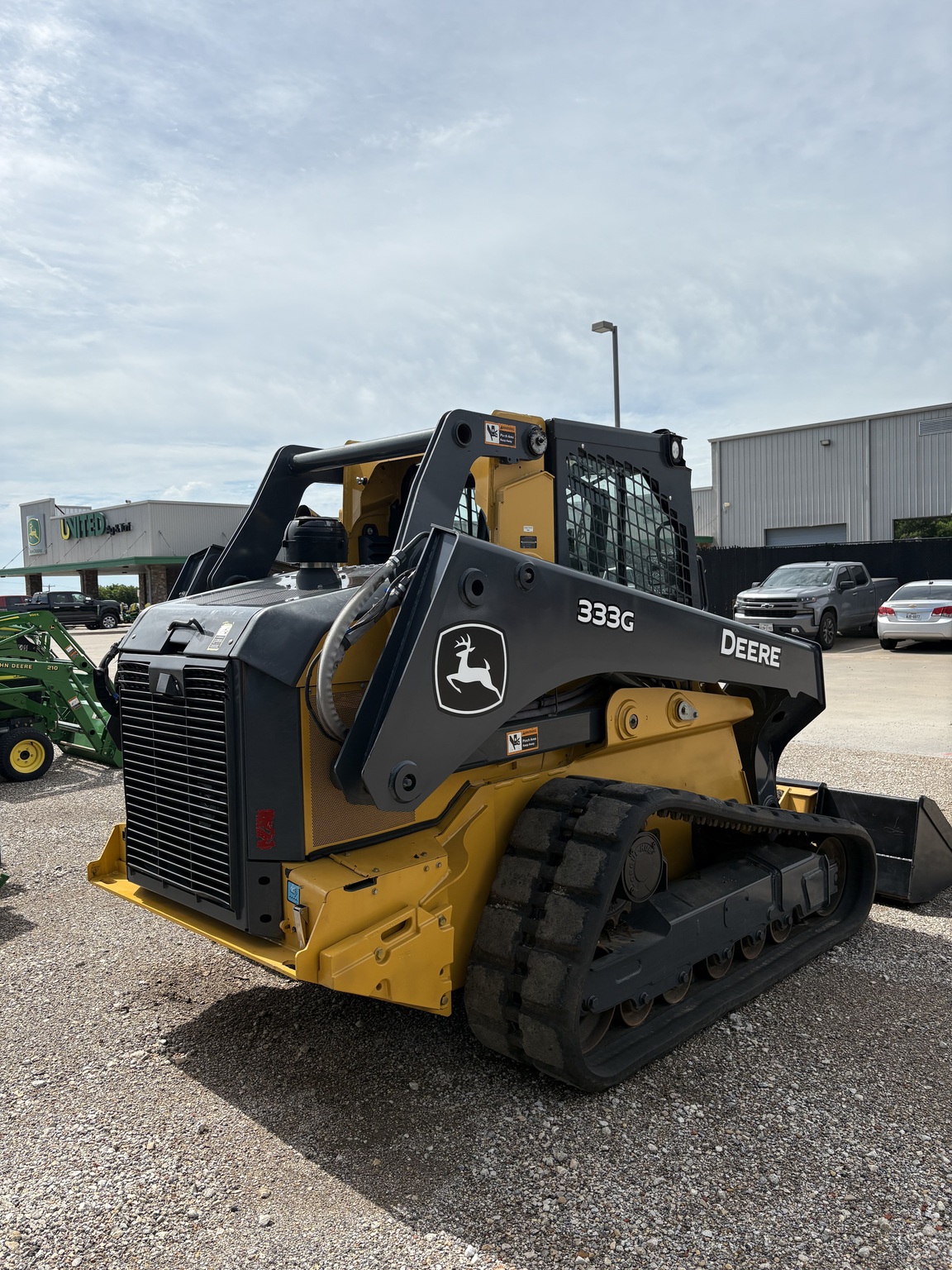 2021 John Deere 333G Image 3