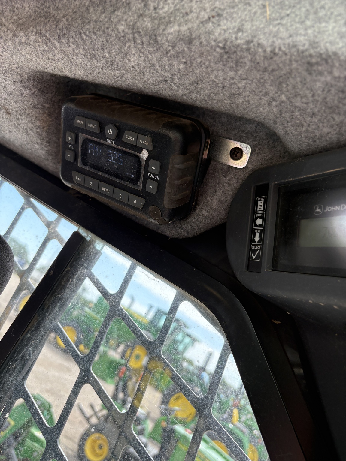 2021 John Deere 333G Image 15