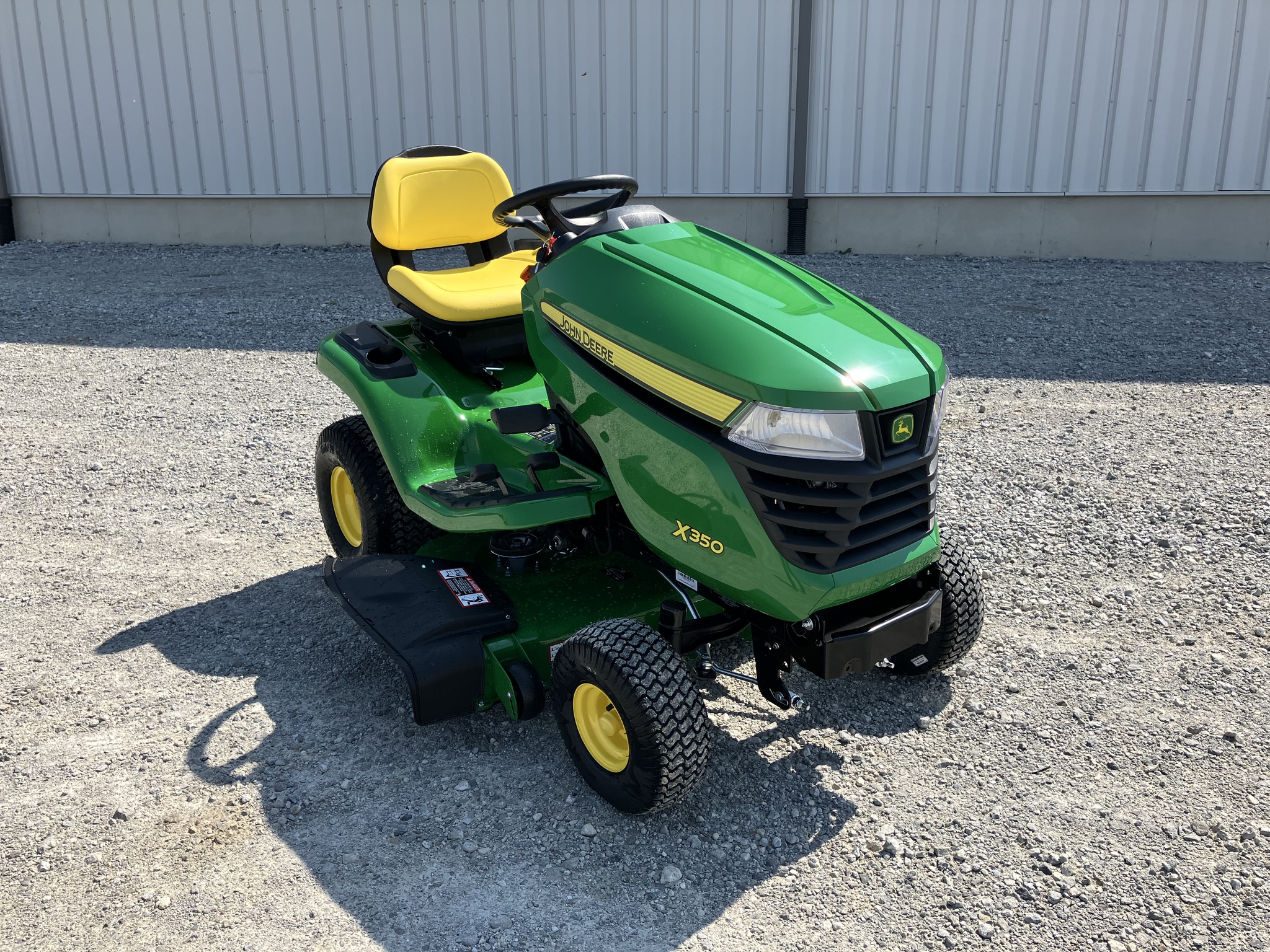 2025 John Deere X350 Image 2