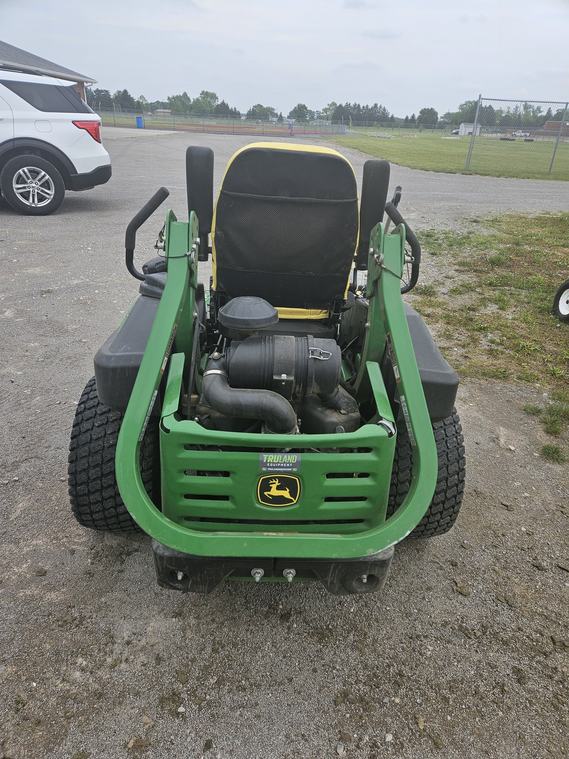 2023 John Deere Z930M Image 3