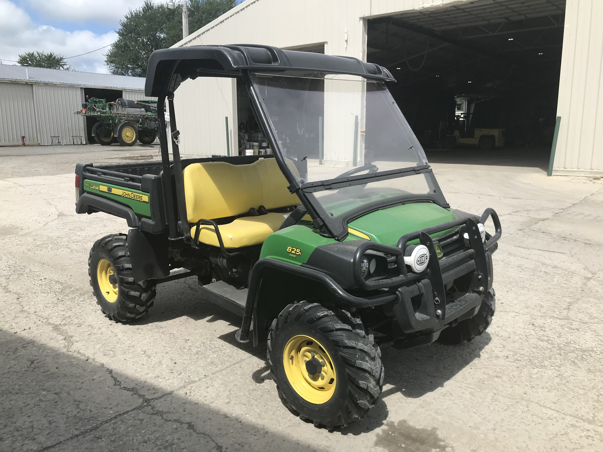 2012 John Deere XUV 825I GREEN Image 4