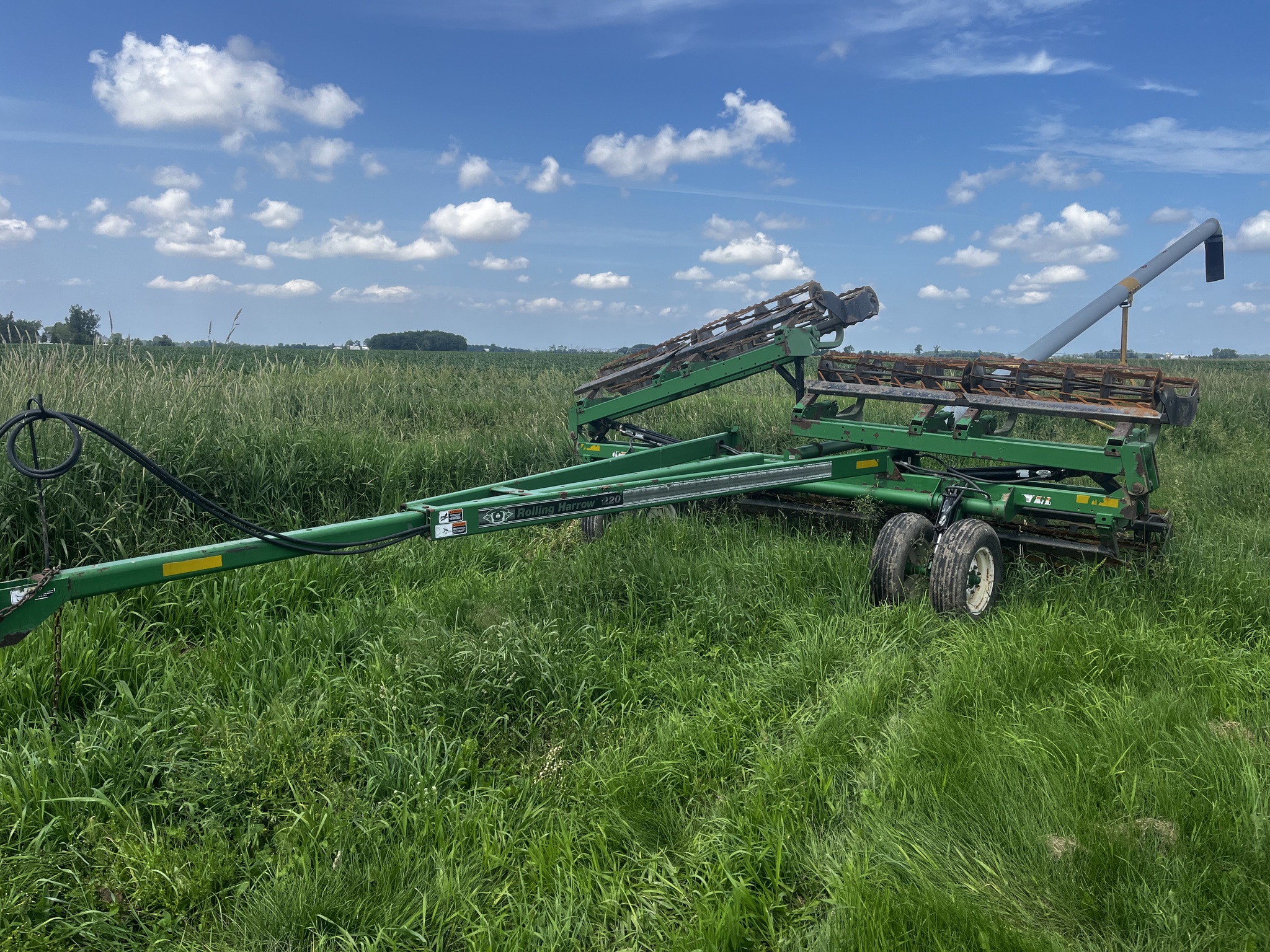 Unverferth 220 Image 1