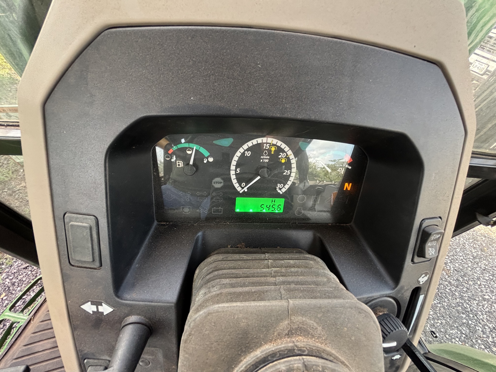 2016 John Deere 5065E Image 15
