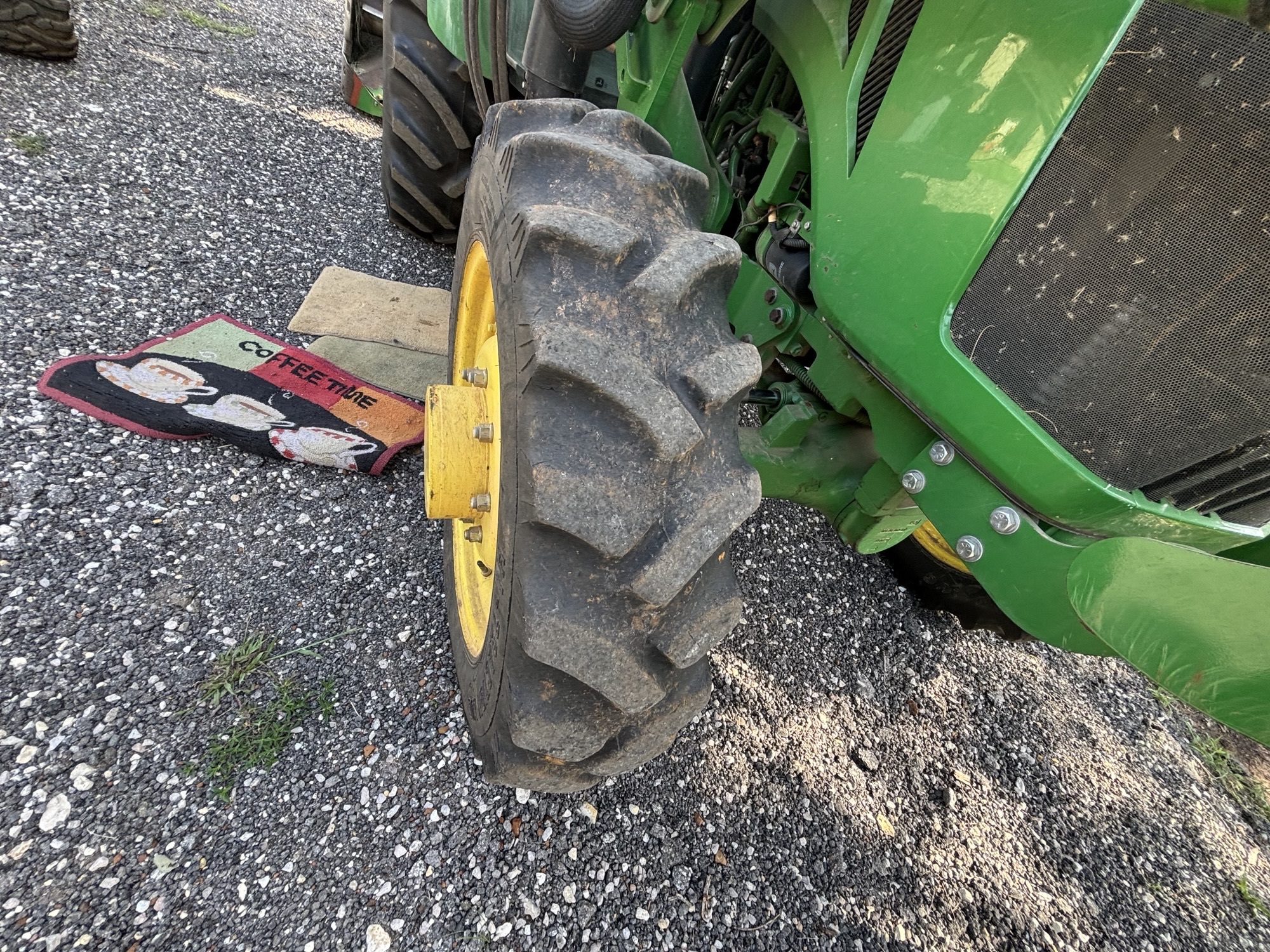 2016 John Deere 5065E Image 32