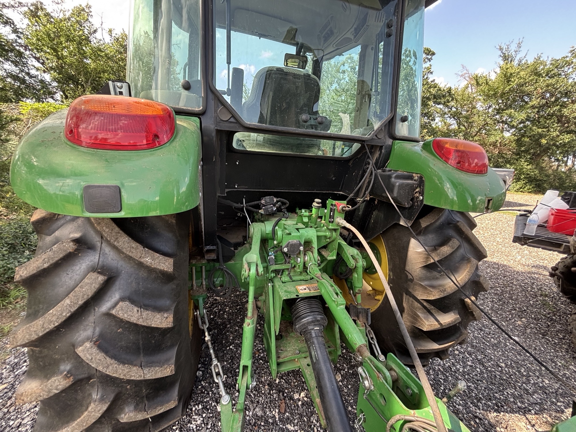 2016 John Deere 5065E Image 11