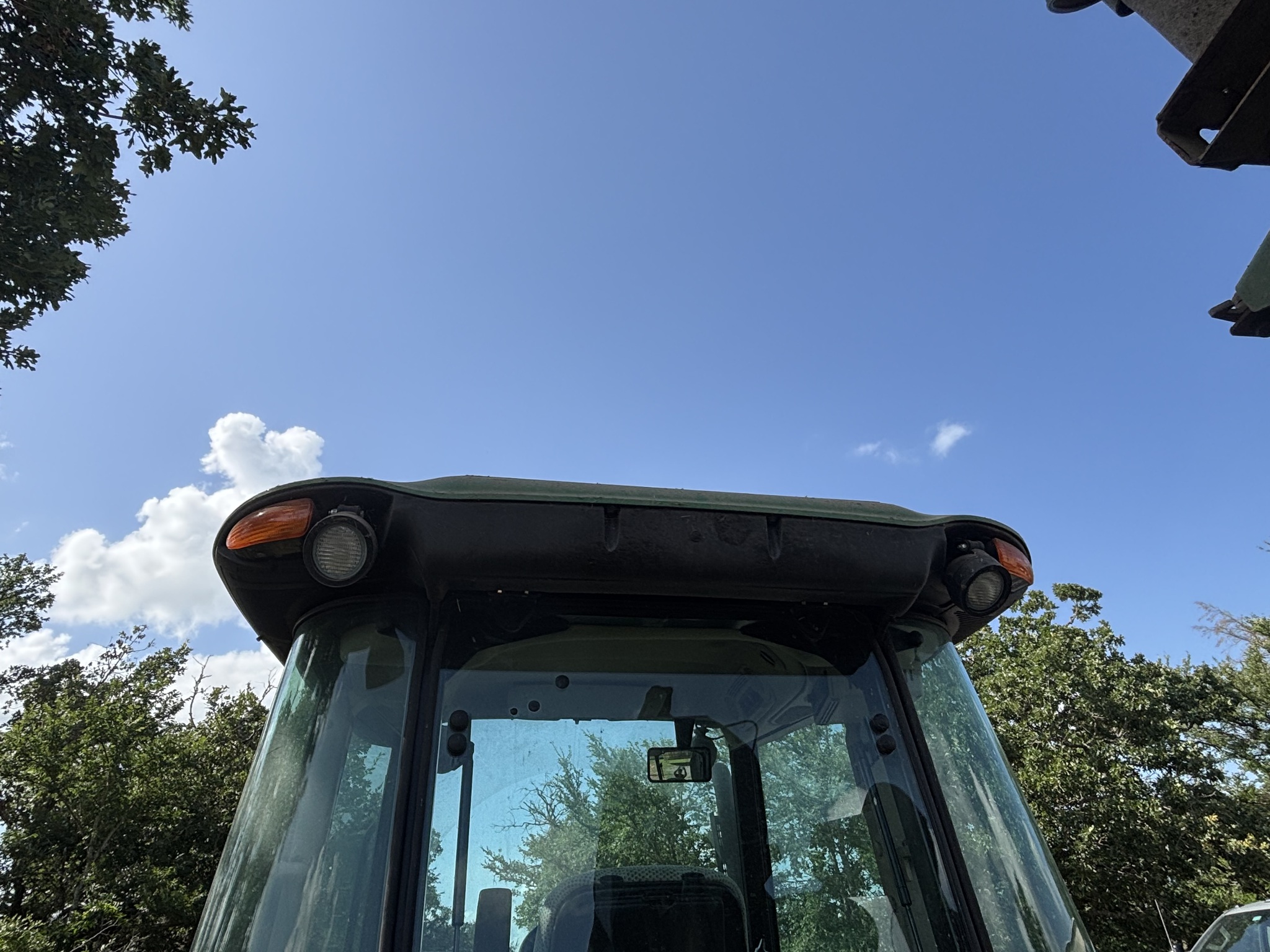 2016 John Deere 5065E Image 22