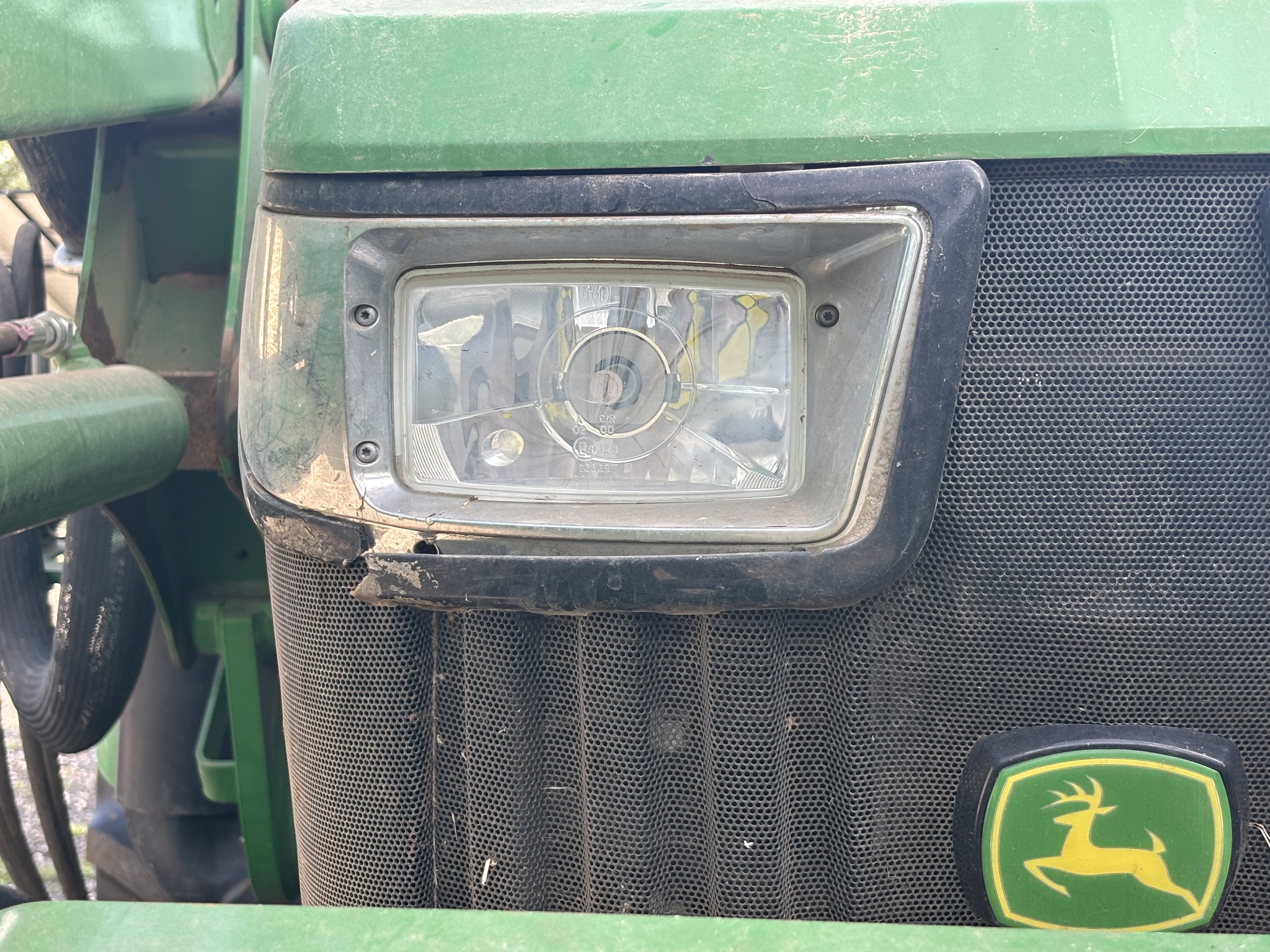 2016 John Deere 5065E Image 25