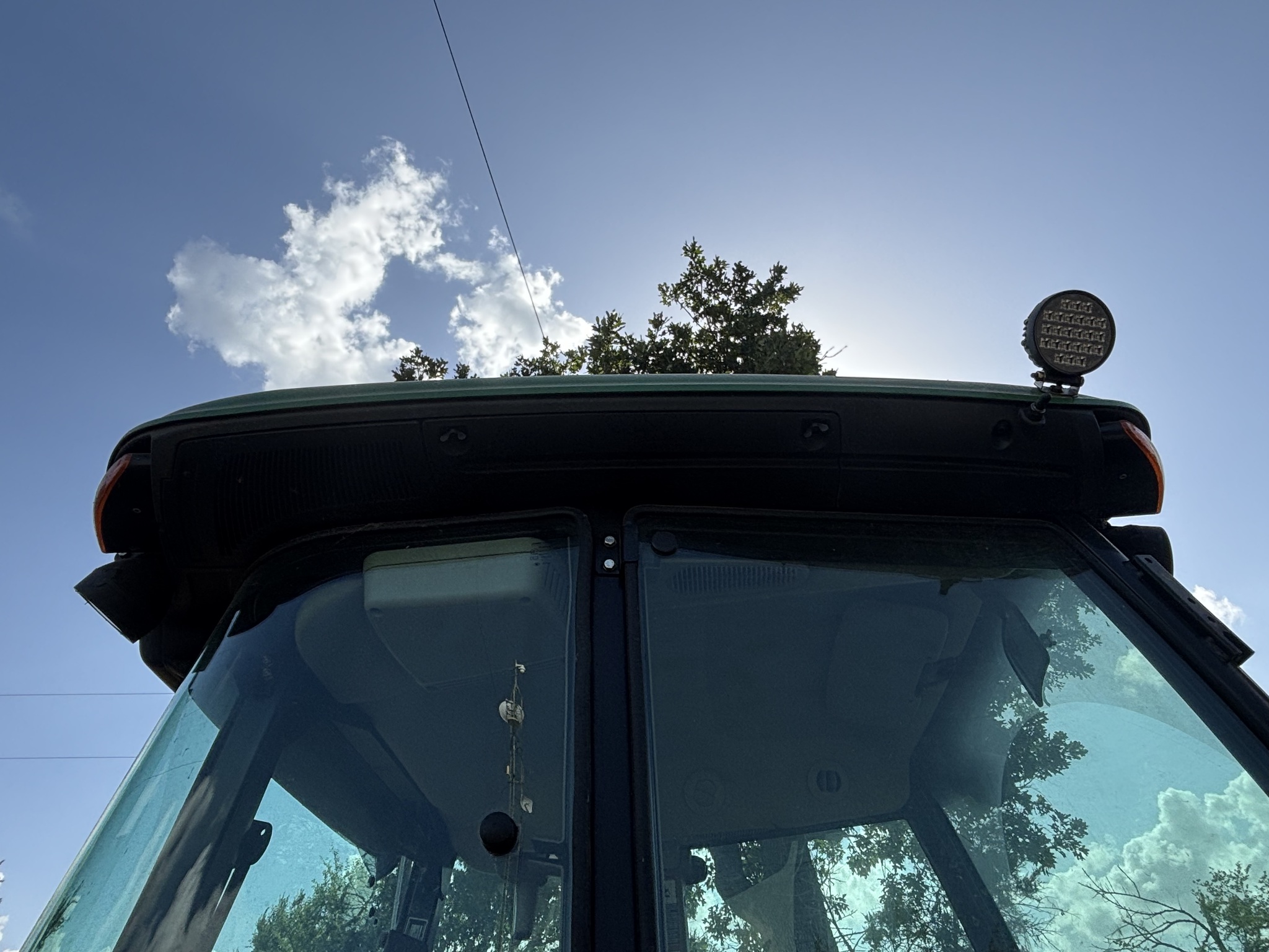 2016 John Deere 5065E Image 20