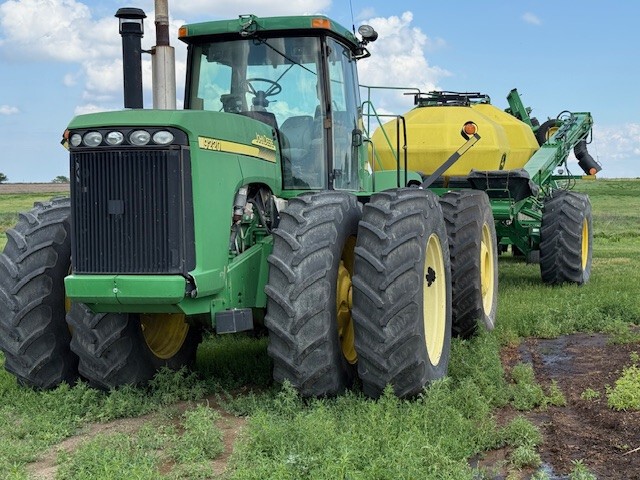 2005 John Deere 9220 Image 1