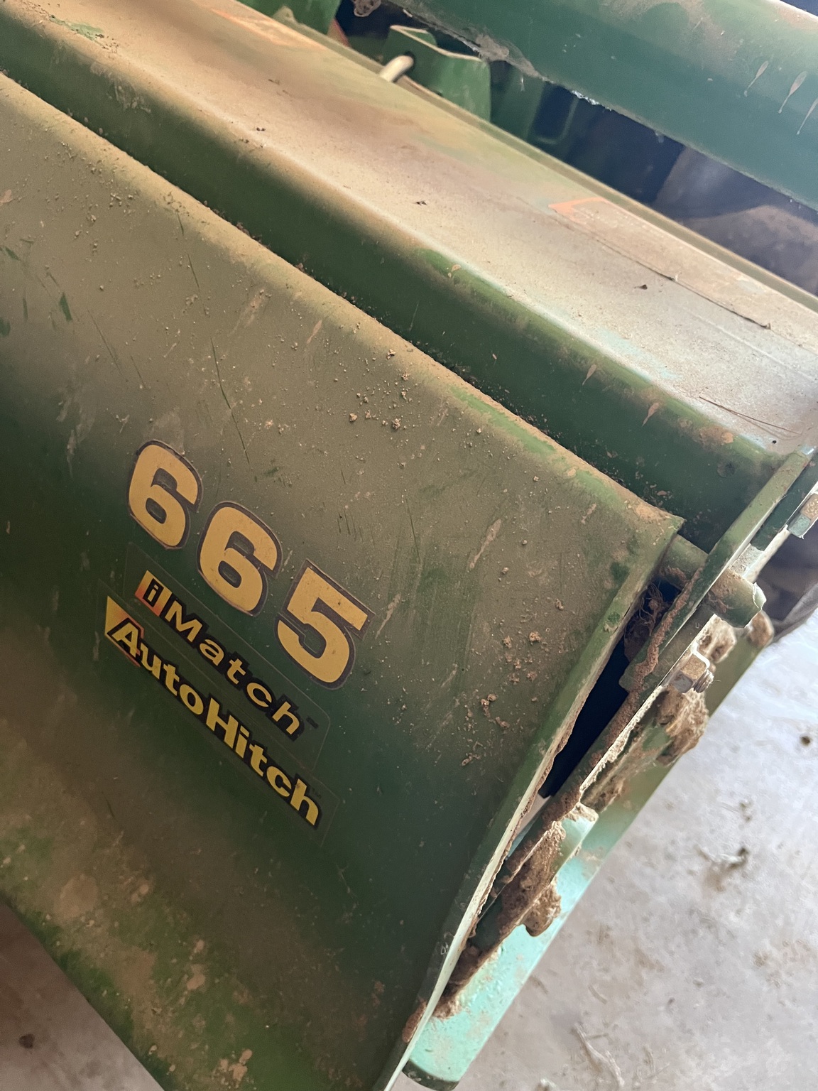John Deere 665 Image 3
