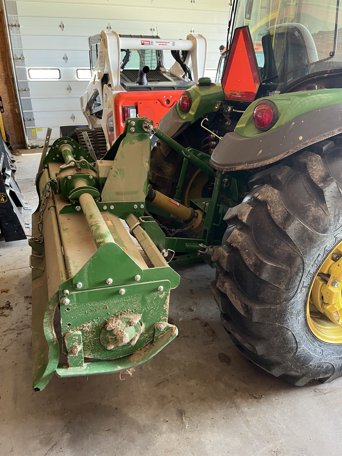 John Deere 665 Image 2