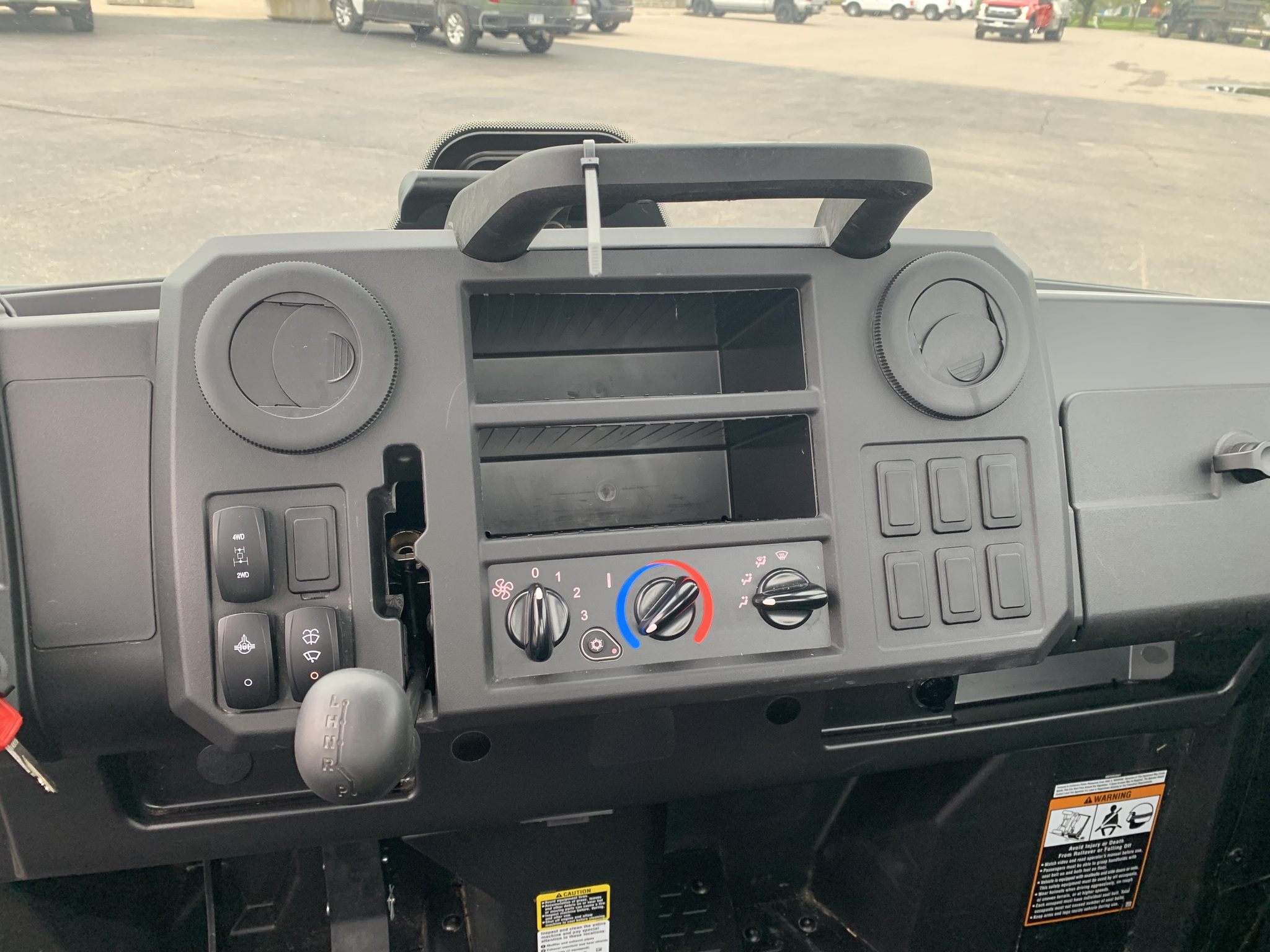 2024 John Deere XUV 835M HVAC Image 8