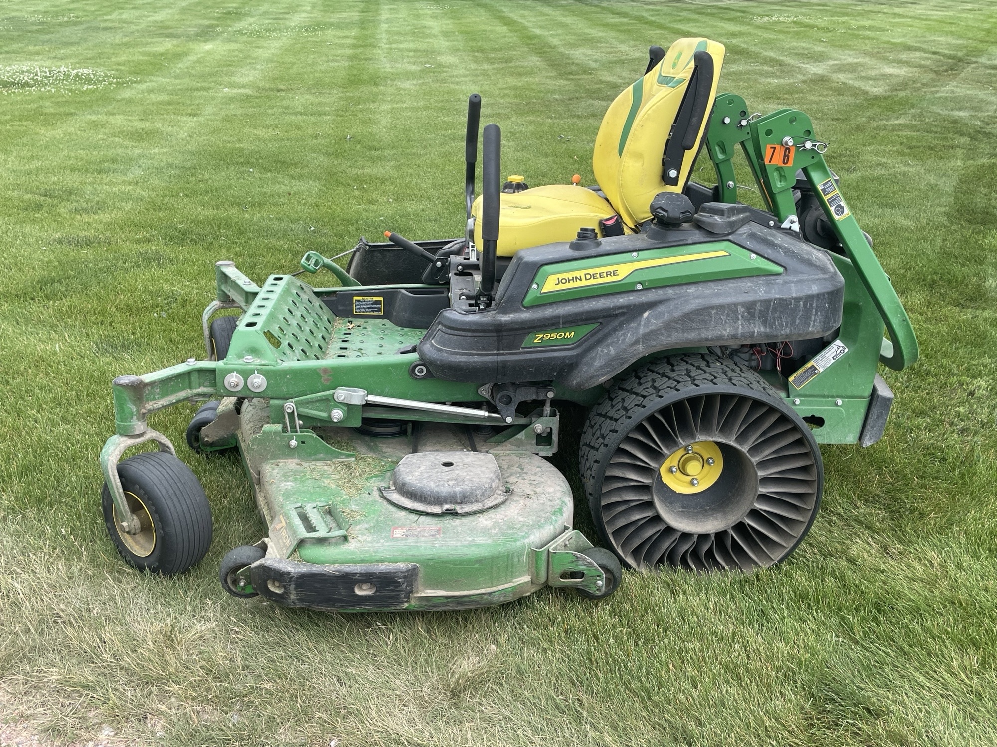 2023 John Deere Z950M Image 2