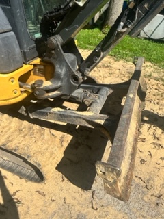 2019 John Deere 35G Image 5