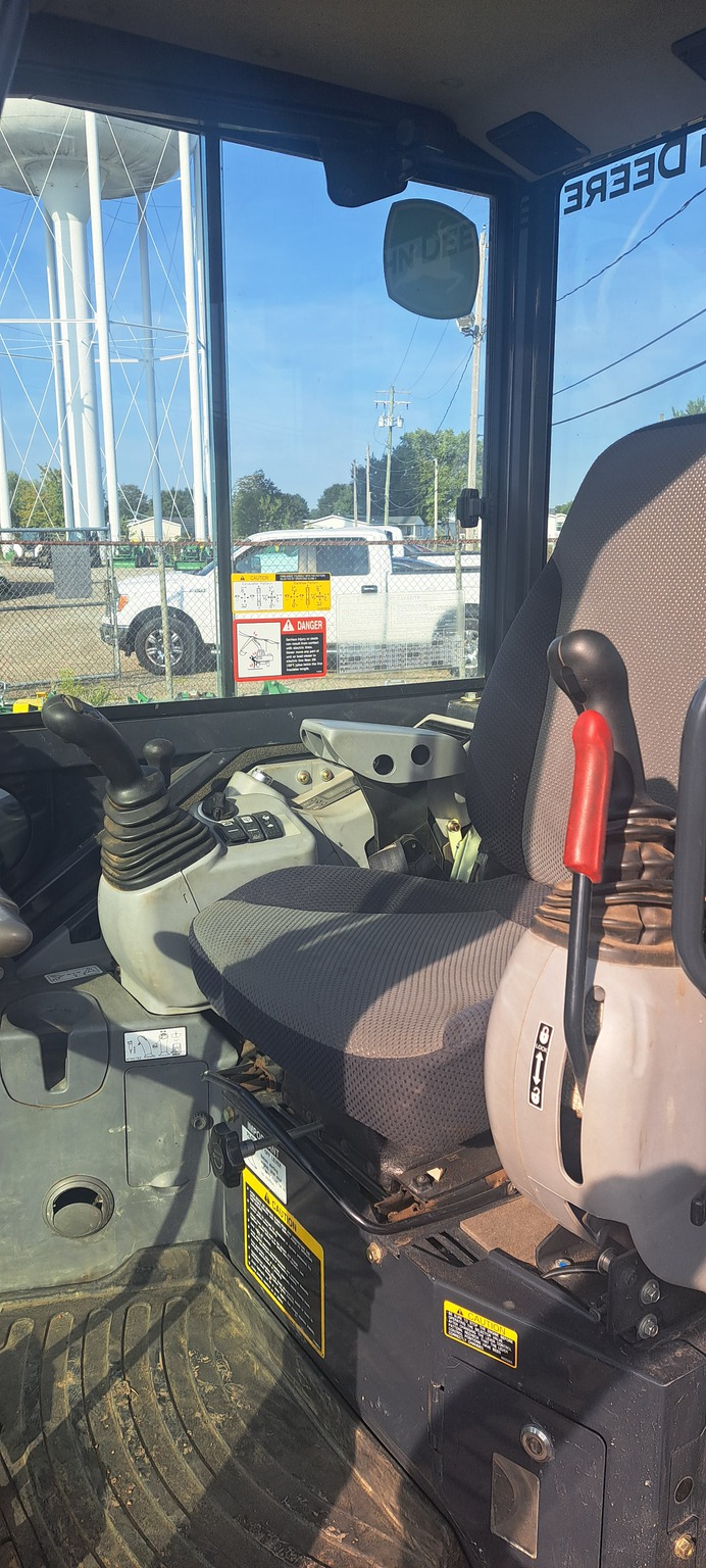 2019 John Deere 35G Image 8
