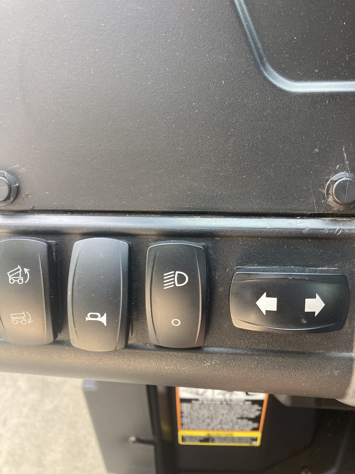 2023 John Deere XUV 835M Image 9