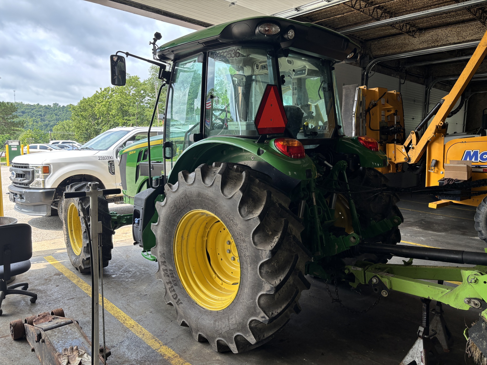 Used 2023 John Deere 5105M Utility Tractors at Koenig Equipment in Anna, OH - PhotoXL18