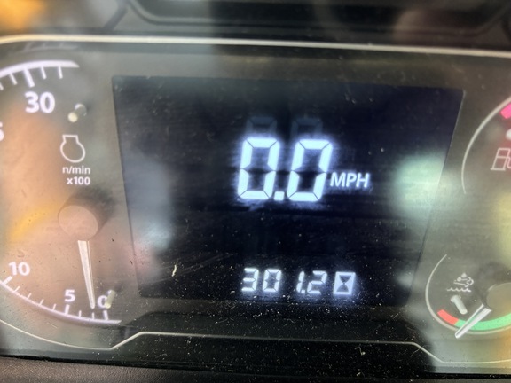 Used 2023 John Deere 5105M Utility Tractors at Koenig Equipment in Anna, OH - Photo5