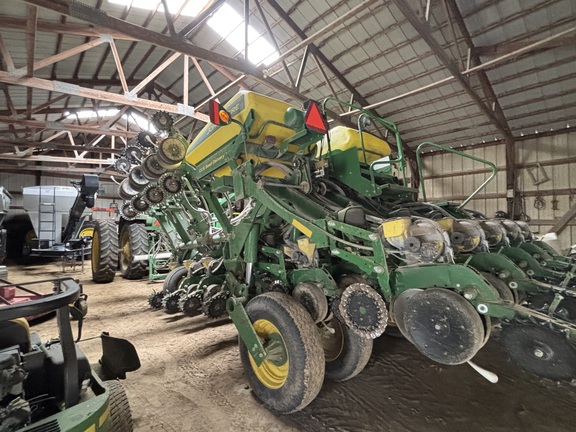 Used 2011 John Deere 1790 Planters: Drawn at Koenig Equipment in Oxford, OH - Photo3