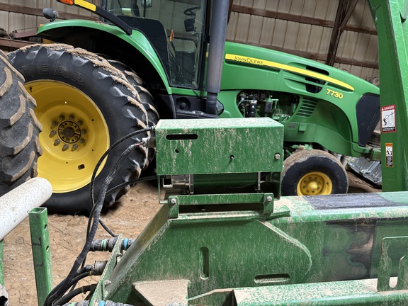 Used 2011 John Deere 1790 Planters: Drawn at Koenig Equipment in Oxford, OH - Photo10
