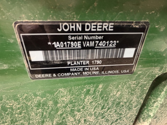 Used 2011 John Deere 1790 Planters: Drawn at Koenig Equipment in Oxford, OH - Photo15